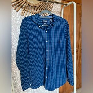 Chaps Men’s Classic Stretch Easy Care Blue Plaid Button Up Collared Shirt